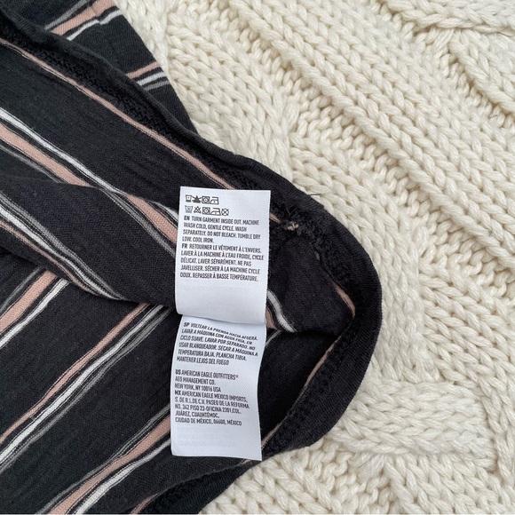 ⚡️3 for $20⚡️American Eagle Cropped Striped Boxy T-Shirt - Picture 6 of 6